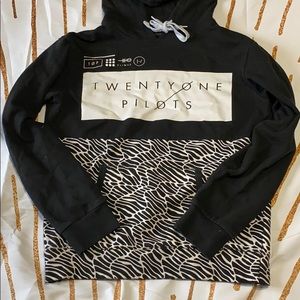 TWENTYONE PILOTS SWEATSHIRT